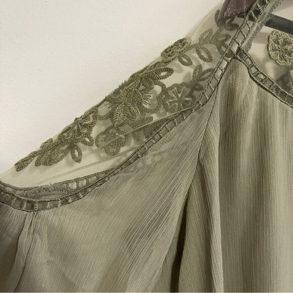 NWT Hayden Los Angeles Women’s Olive Green Size Small Blouse - Picture 9 of 11